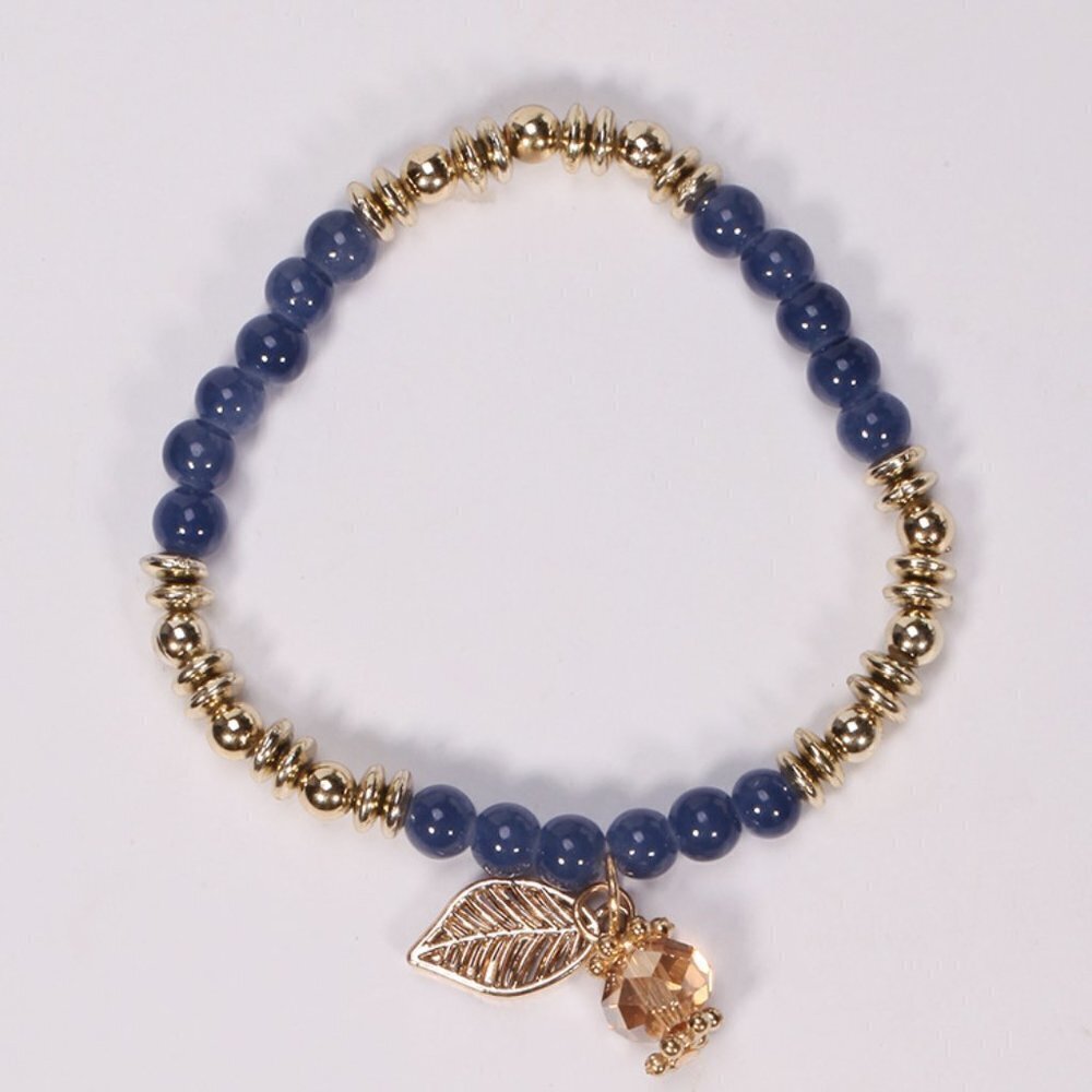 Multilayer Leaf Pendant Bracelet - Picture 3 of 5